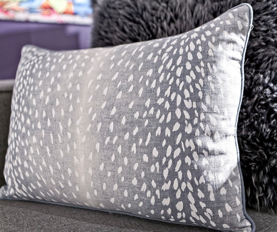 Doe Pillow Aqua 14x20 - Ryan Studio
