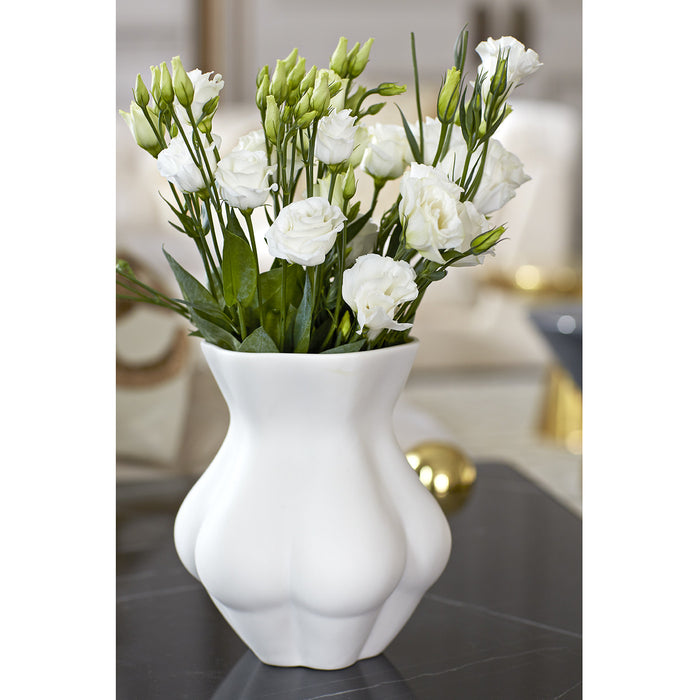 Kiki's Derriere - Jonathan Adler