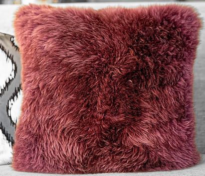 Long Wool Pillow, Plum 20" x 20" - Auskin