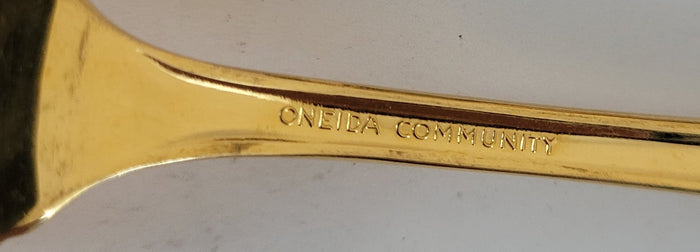 Oneida Commenity Golden Clarette Silverplate Silverware Flatware2