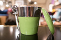 Pint Ice Cream Holder With Spoon, Vert - Nima Oberoi-Lunares