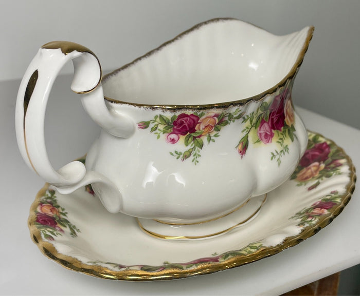 Royal Albert Old Country Roses Gravy Boat and Underplate1