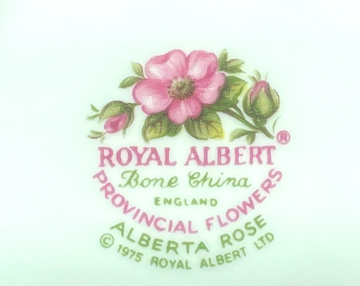 Royal Albert Provincial Flowers Handled Cake Plate 12 3/8" Alberta Rose1