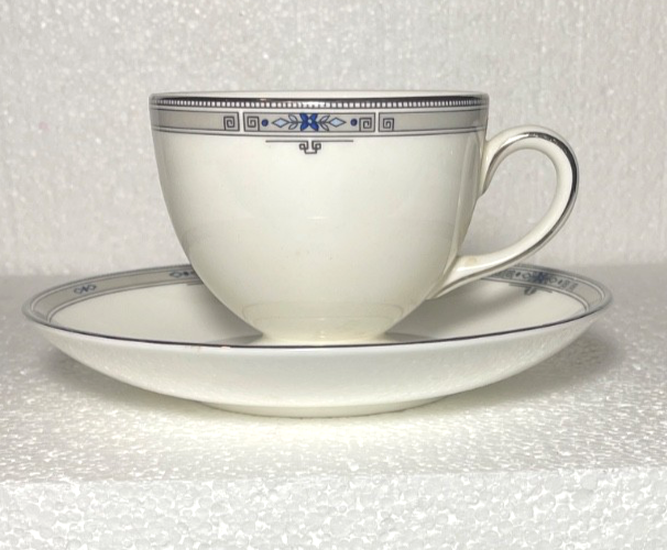 Wedgwood Amherst Platinum Cup and Saucer Set0
